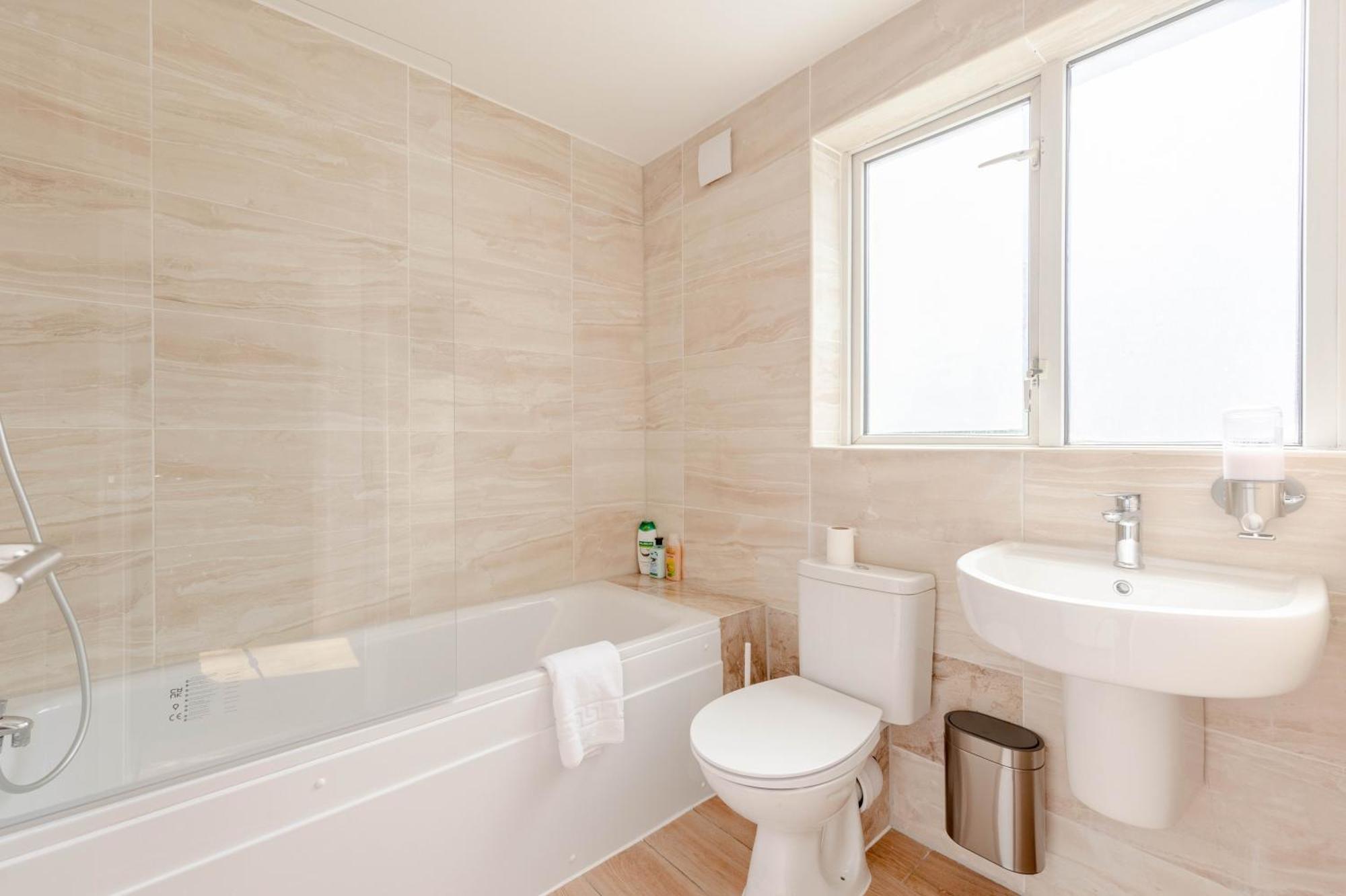 Appartement 2bd East Sleeps 7!